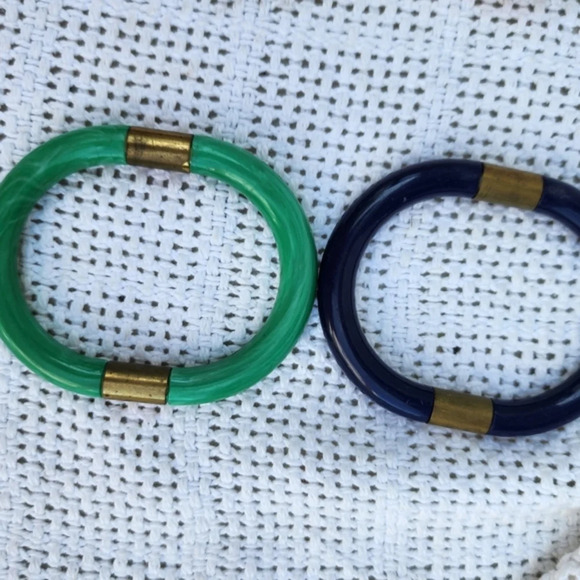 Vintage Oval Shape Modernist Bangles - Picture 5 of 6